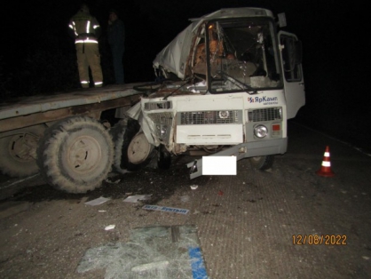 В Сосногорске по факту дорожно-транспортного происшествия с участием рейсового автобуса и грузового прицепа организована доследственная проверка